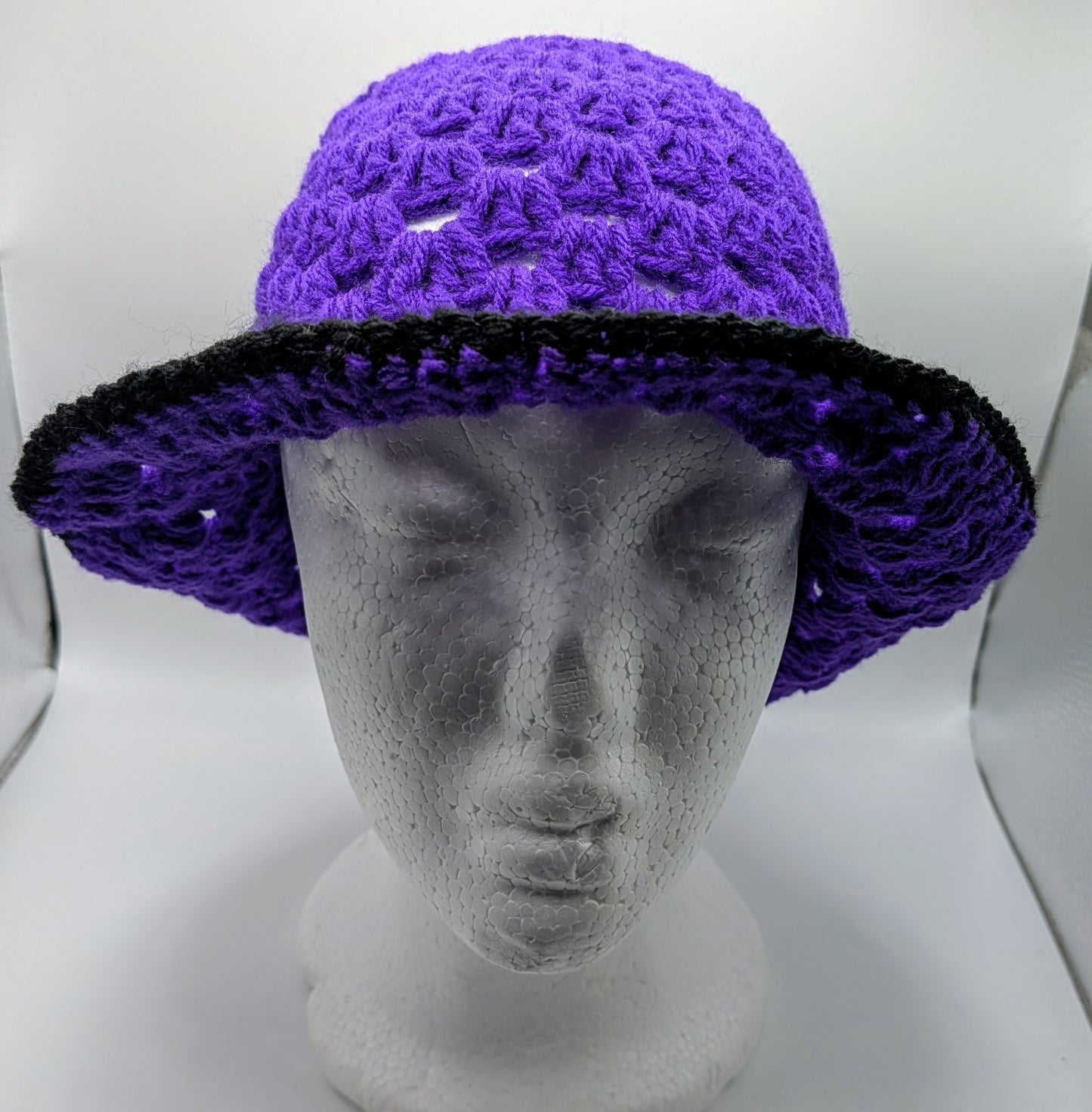 Acrylic granny square bucket hat image 0
