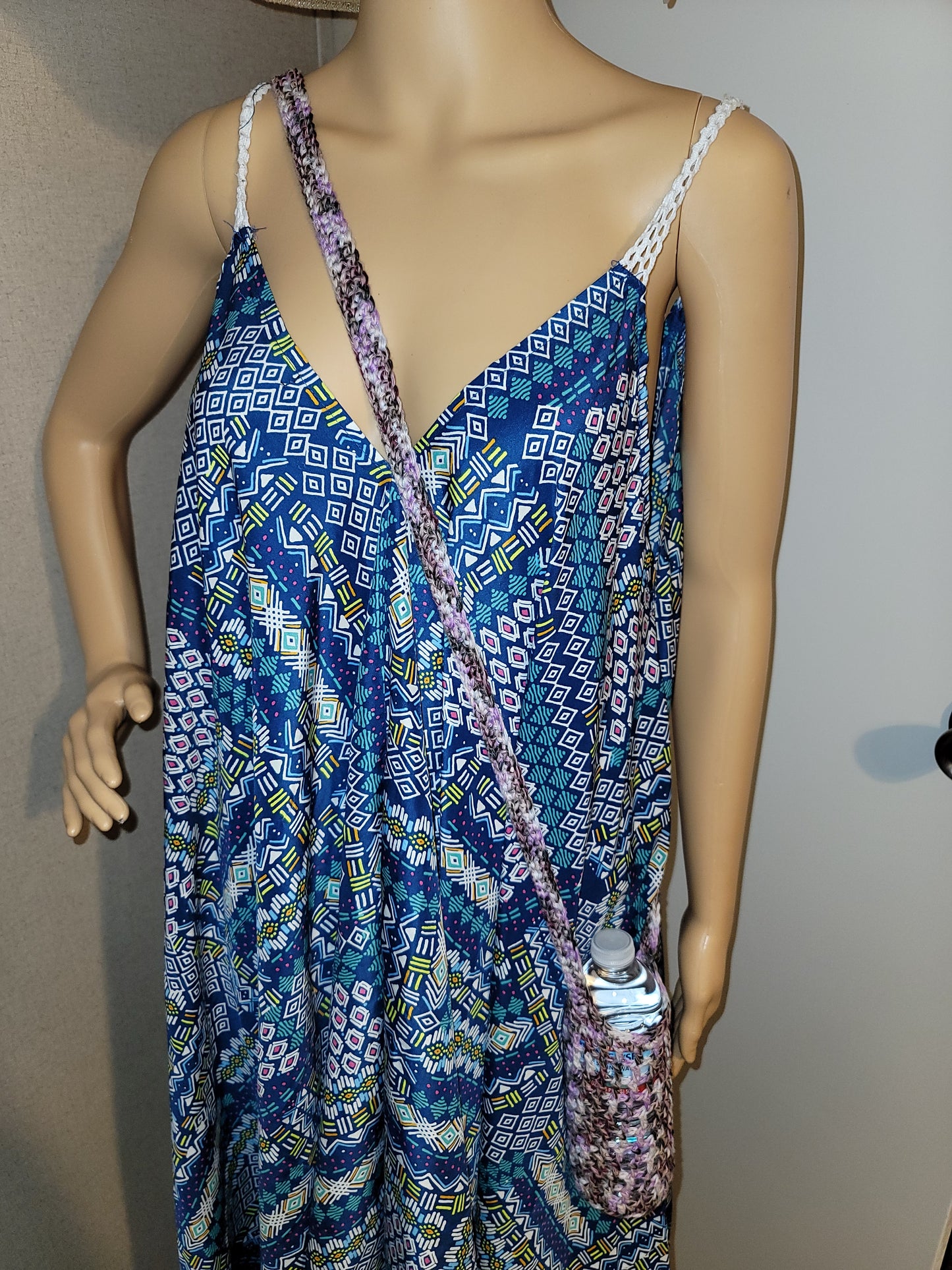 Water bottle holder image 3