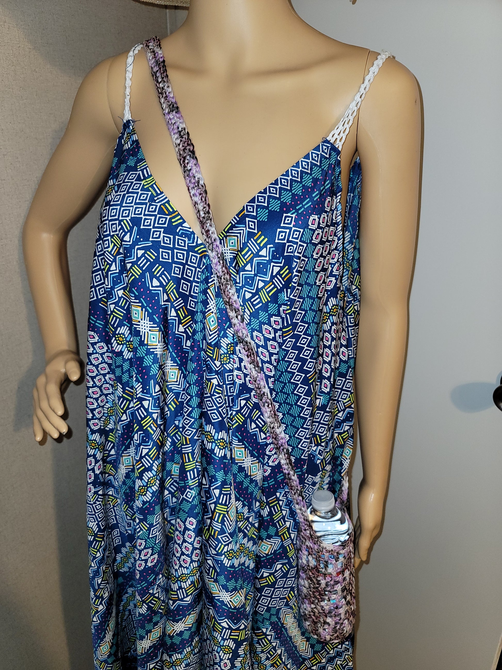 Water bottle holder image 3