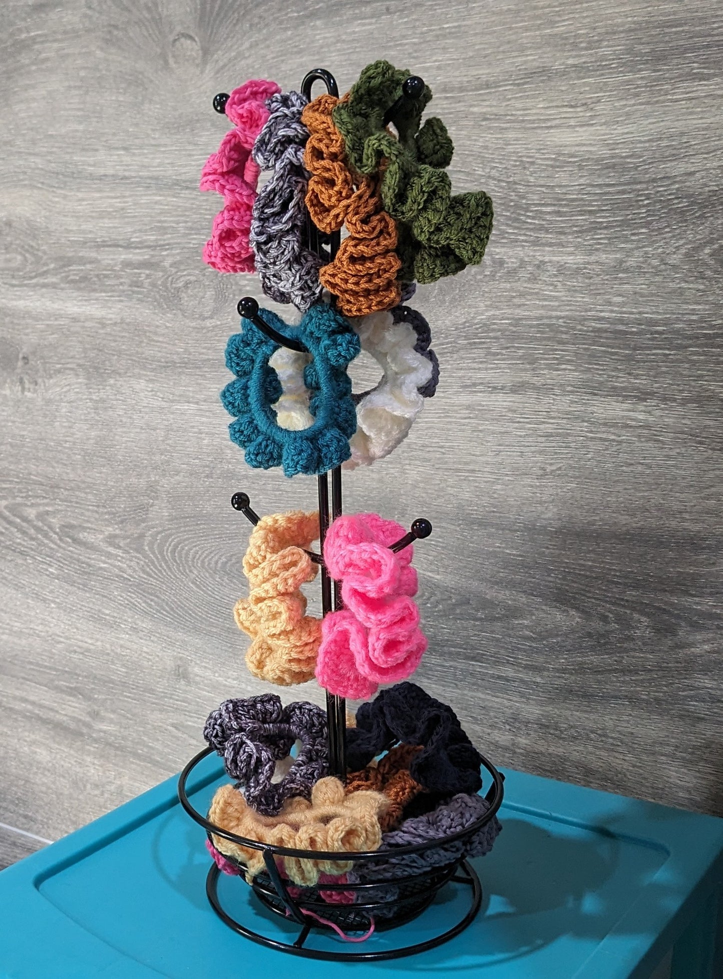 Crochet scrunchies image 5