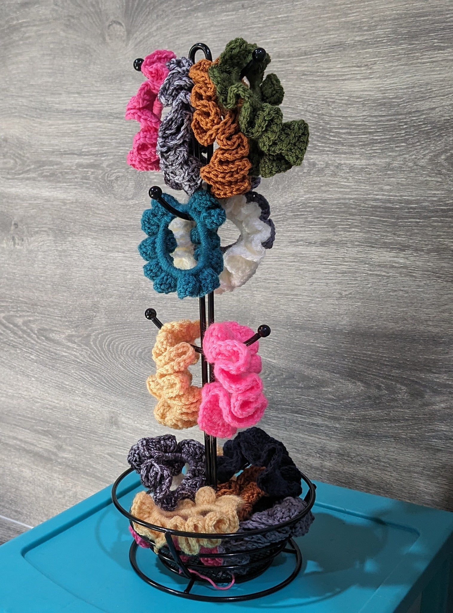 Crochet scrunchies image 5