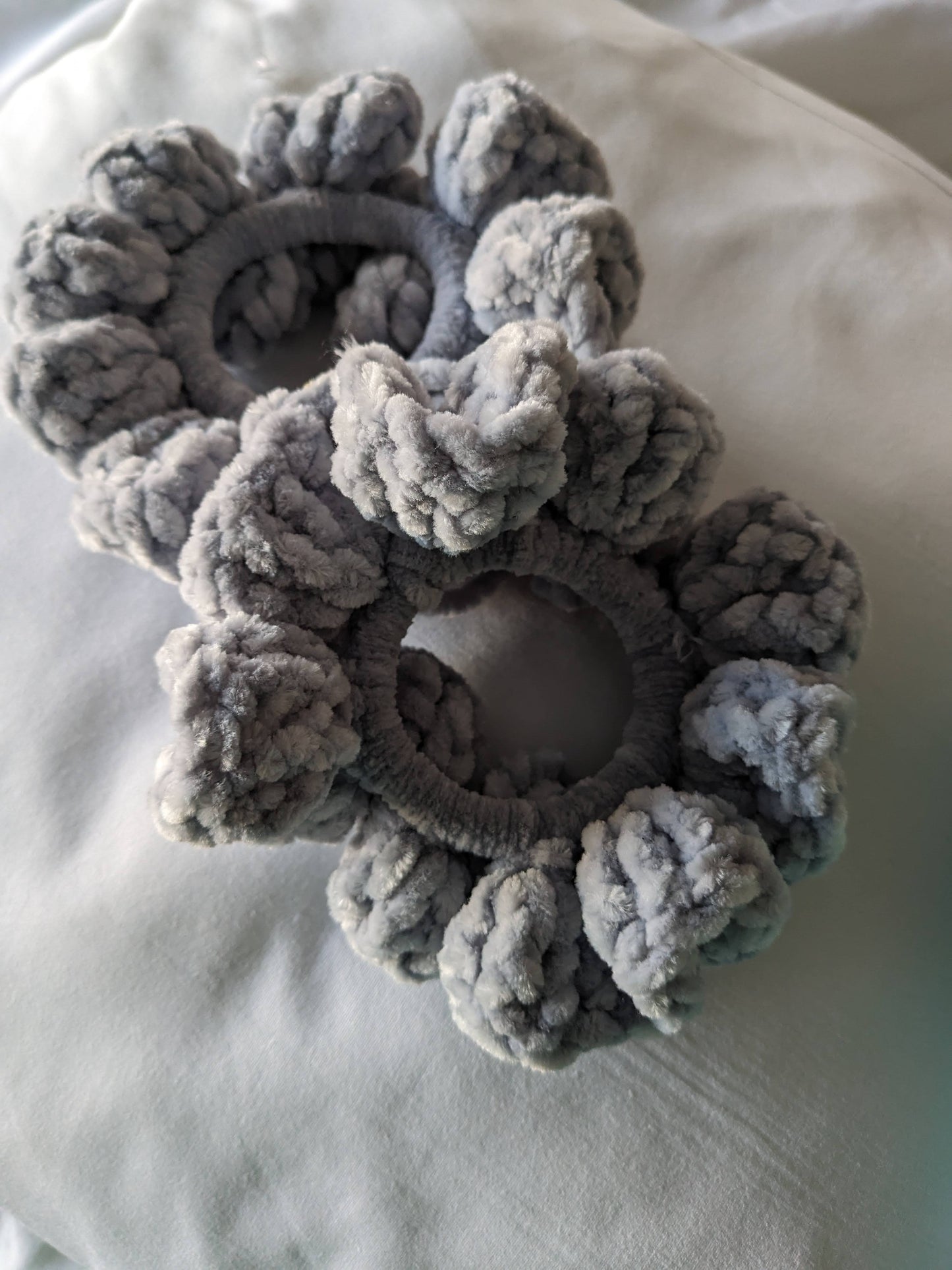 Crochet scrunchies image 3